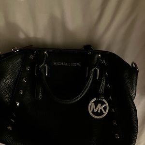 Beautiful medium size Michael kors
